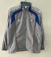 25-26 Bayern München Grey Hem Single-sided Embroidered Thailand Soccer Trench Coat-0255